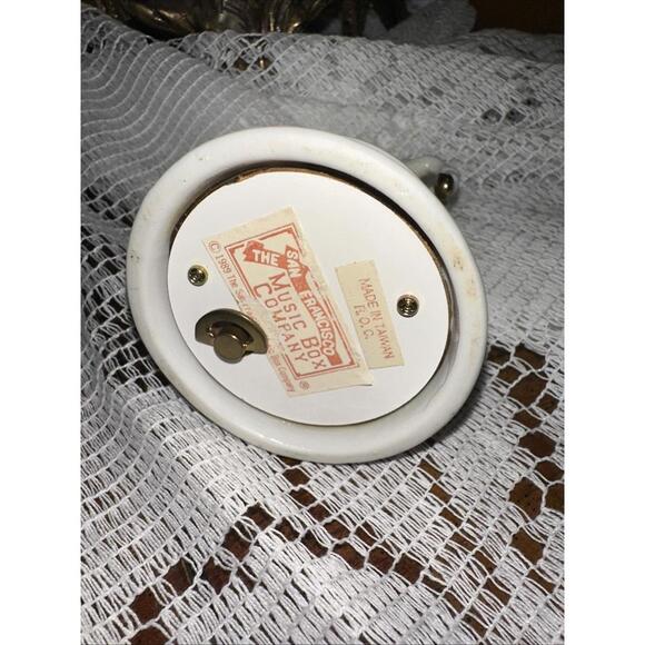 San Francisco Music Box Company Unicorn ~ Plays Love me 3 1/2” Tall - Picture 9 of 9